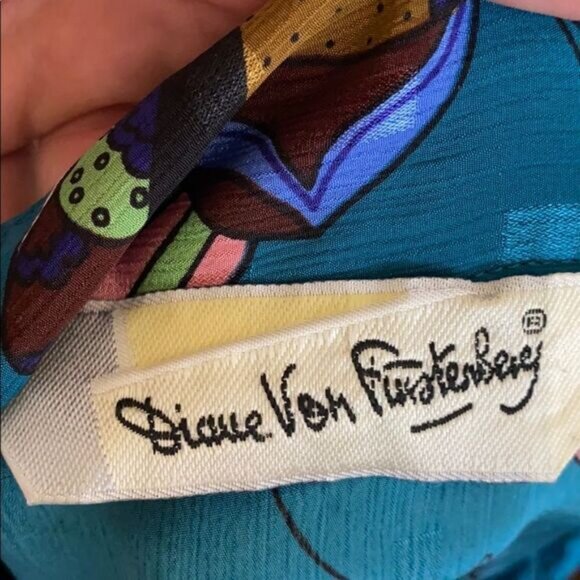 Vintage Diane Von Furstenberg Art To Wear Lady Novelty Print Avant Garde Top - Picture 8 of 9